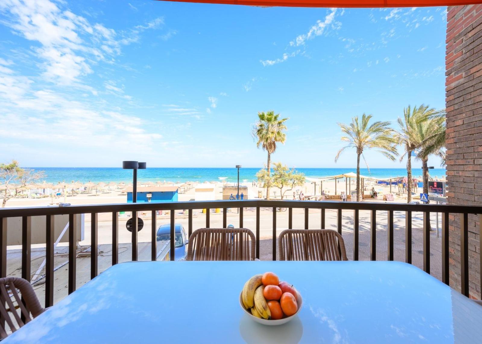 Luxury Oceanfront 3 Bedrooms & 2 Bath By 10tosea Lägenhet *