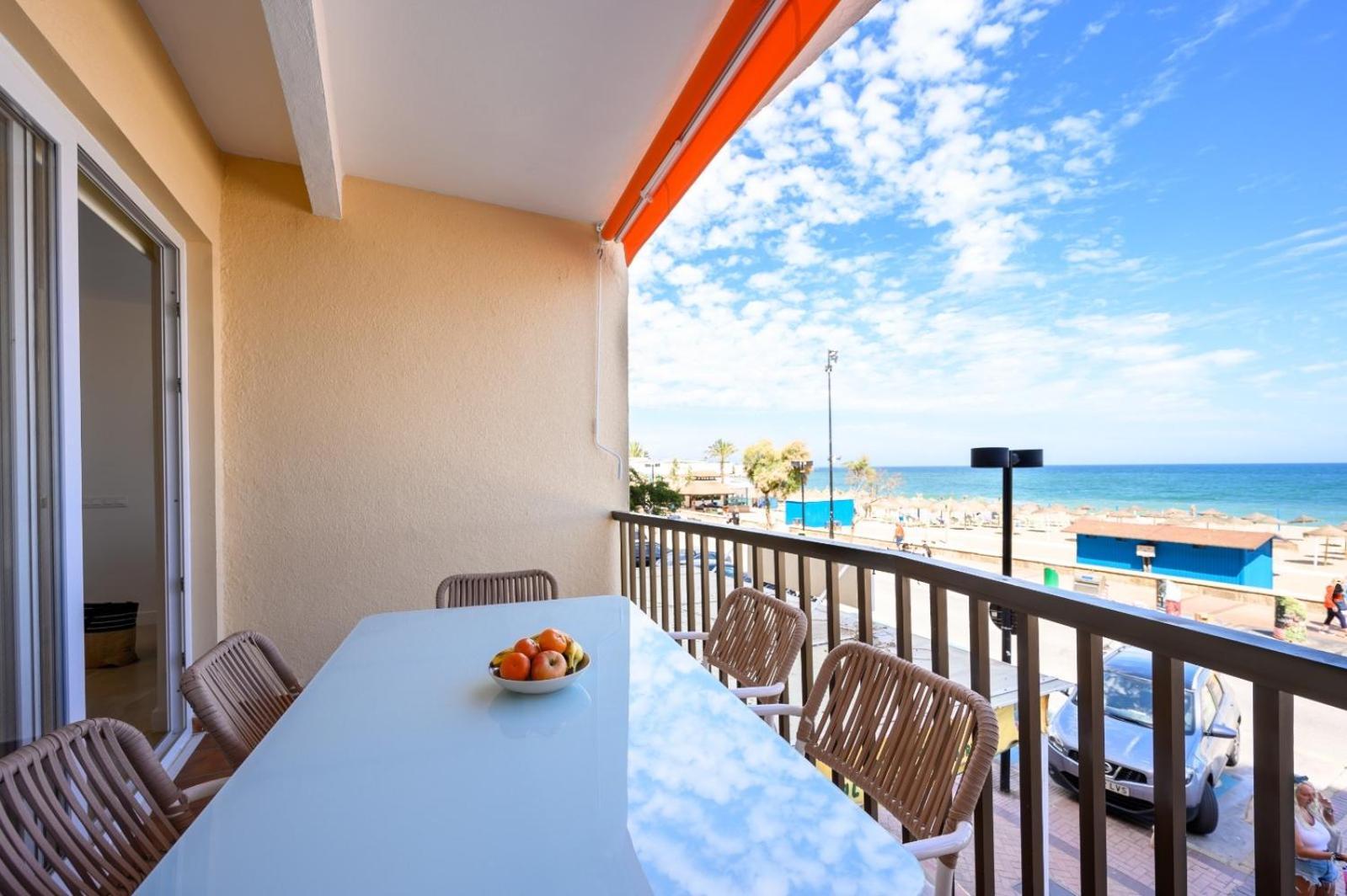 Lägenhet Luxury Oceanfront 3 Bedrooms & 2 Bath By 10tosea Fuengirola
